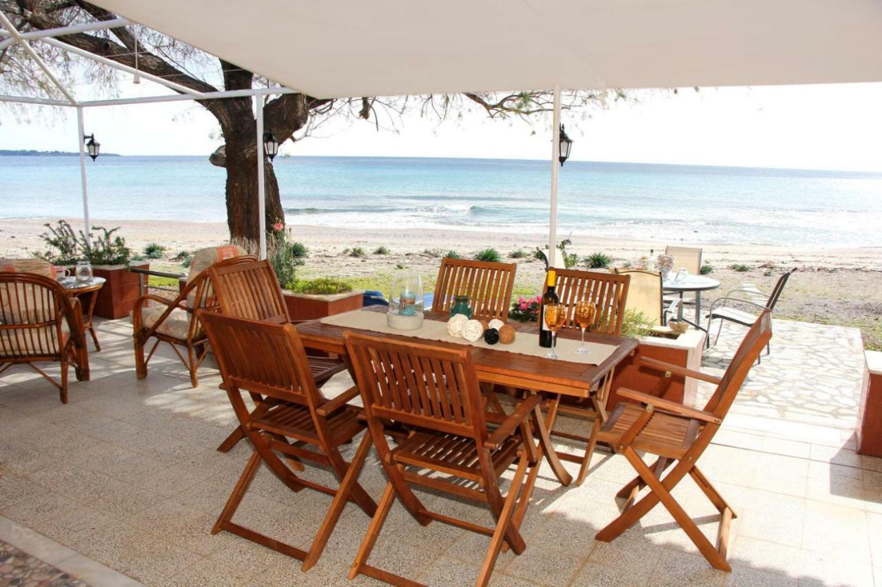Marina Beach House Lartos Exterior photo