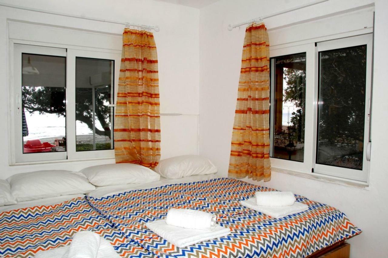 Marina Beach House Lartos Exterior photo